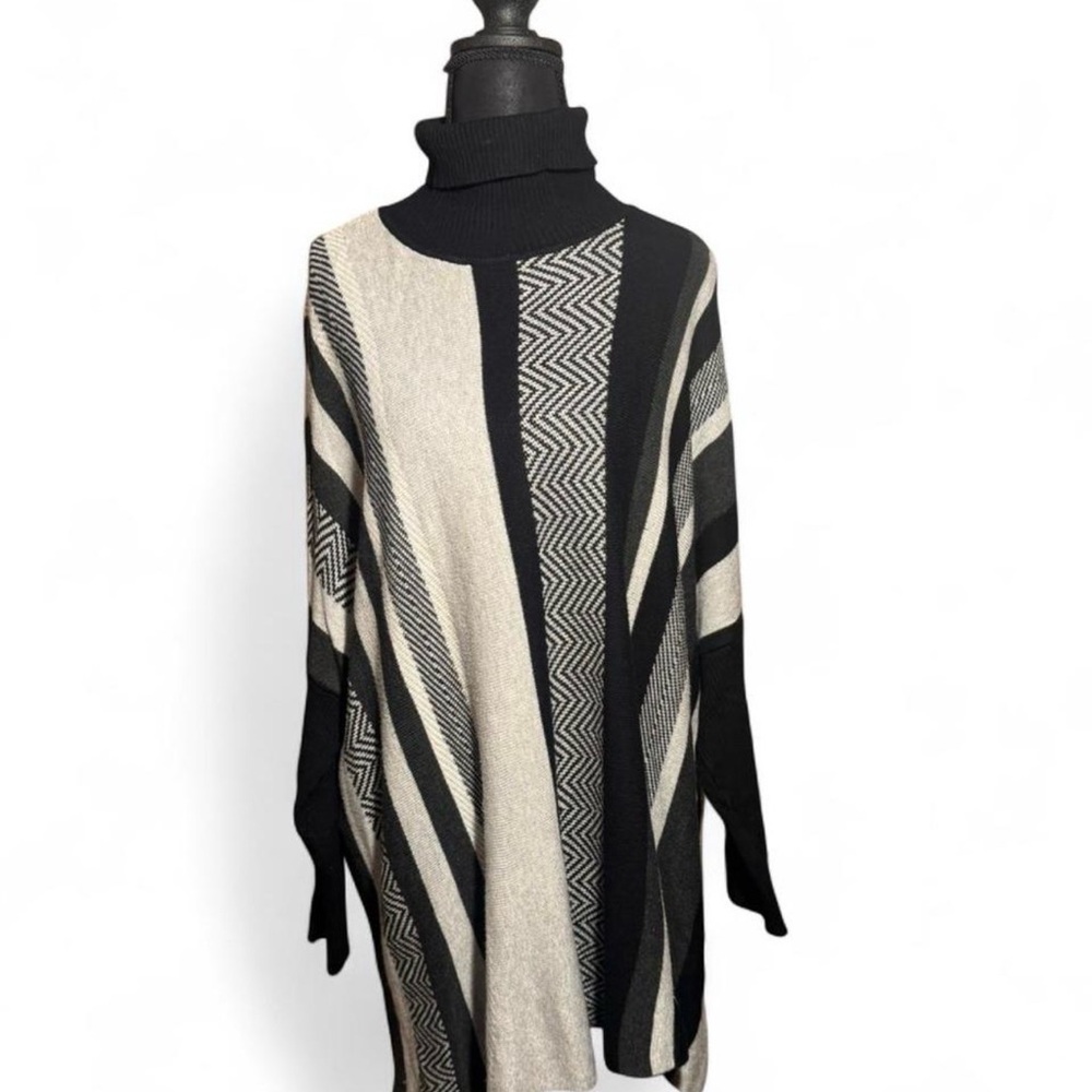Joseph A Black and Cream Geometric Turtleneck Sweater